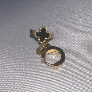 Elegant Gold and Black Clover Earrings